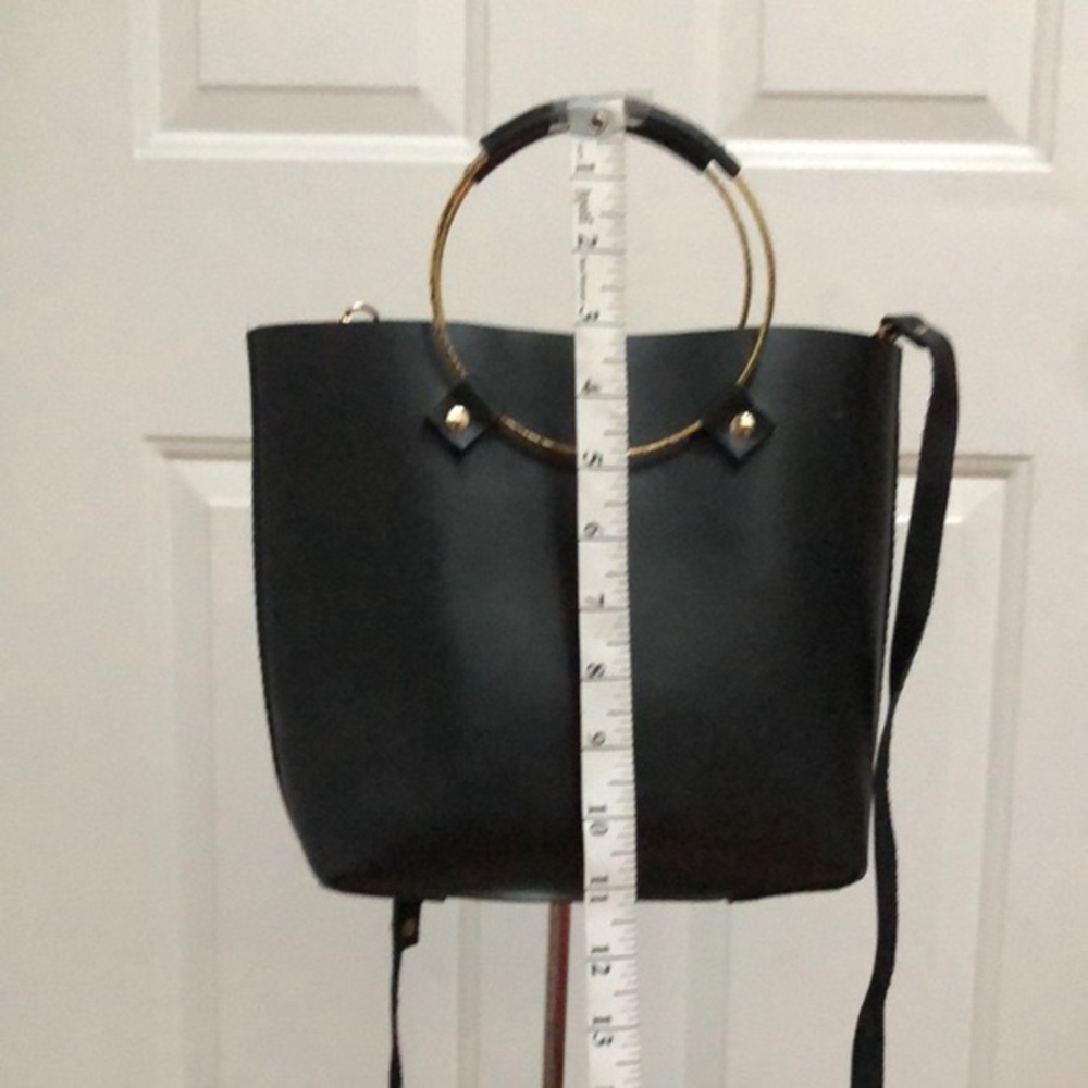 Tribe alive black nubuck leather gold circle double handled purse - Picture 4 of 8